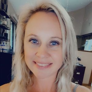 Meet your Posher, Caryn